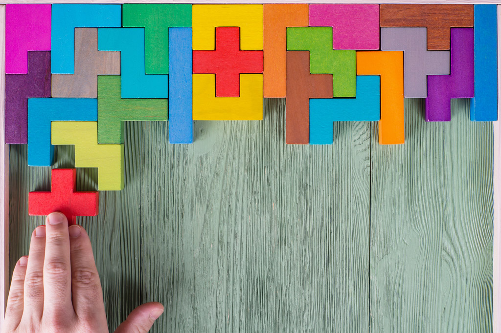 Puzzle colorat